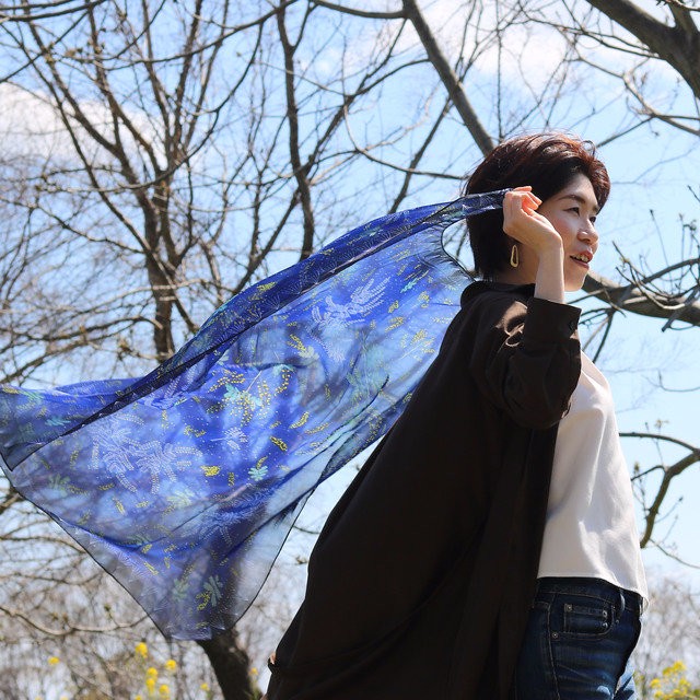 シフォンスカーフ[ミモザの星降る夜に]ブルー