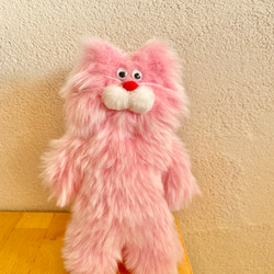 濃いピンクふわ猫さん 1枚目の画像