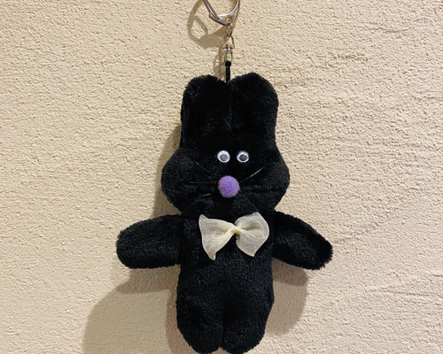 黒うさぎさんキーホルダー ぬいぐるみ Mino 通販 8901558｜Creema