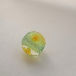 ひだ紋球・たんぽぽ５・ガラス製・とんぼ玉 2枚目の画像
