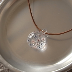アジサイ・ガラス球ネックレス・ガラス製・綿紐 5枚目の画像