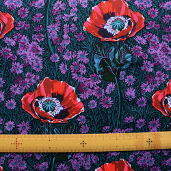 45cm　赤の花×紫　Anna Maria Horner アンナマリアホーナー 3枚目の画像