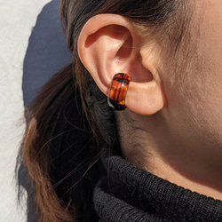 【送料無料】ガラスイヤーカフ "プレーン" -ベッコウ- 4枚目の画像