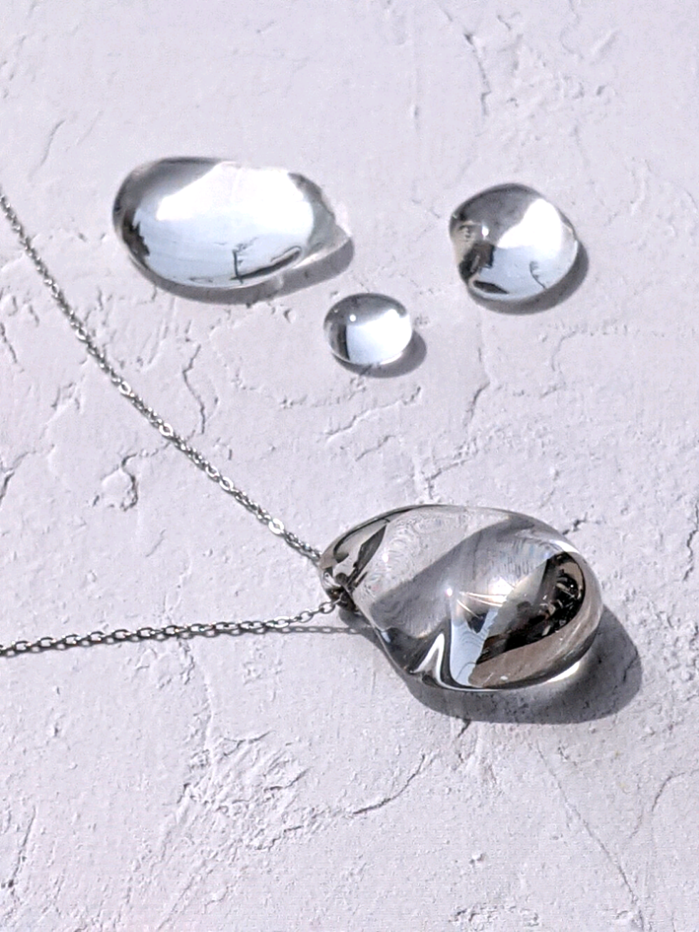 ロングネックレス Puddle -platinum-（アレルギー対応サージカルステンレス）～水たまり～