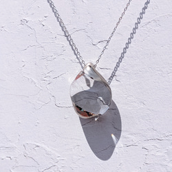 ロングネックレス Puddle -platinum-（アレルギー対応サージカルステンレス）～水たまり～ 3枚目の画像