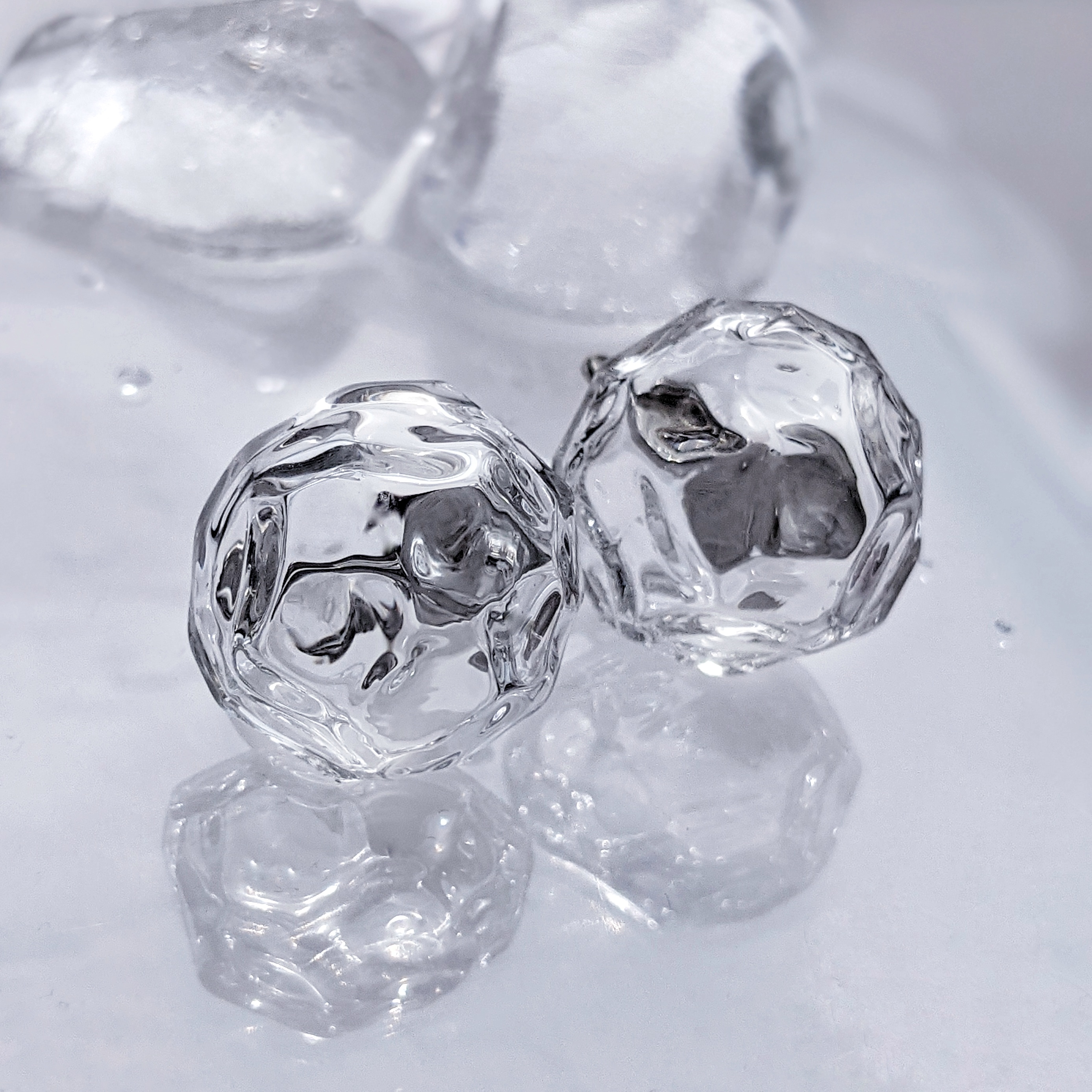 Ice Cube (アイス キューブ) ピアス／イヤリング ～溶けない氷 シリーズ～