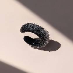 ガラスイヤーカフ "Sparkle"  -Black- 3枚目の画像