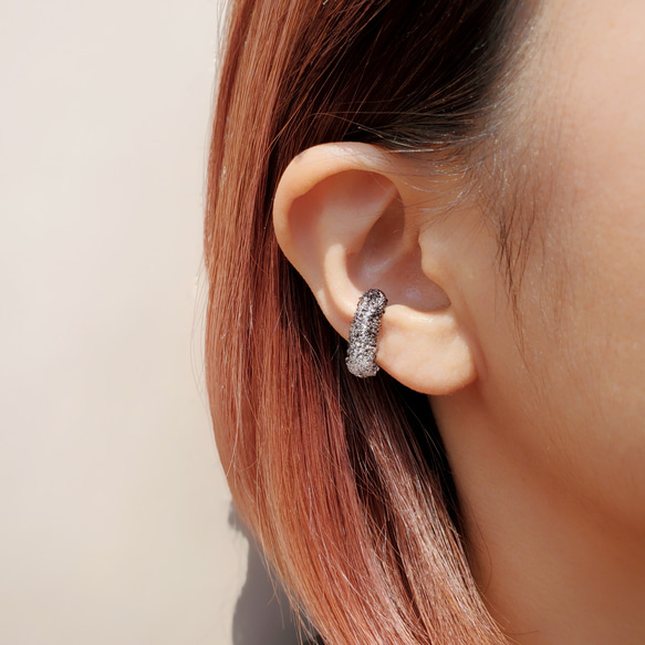 ガラスイヤーカフ "Sparkle"  -Black- 5枚目の画像