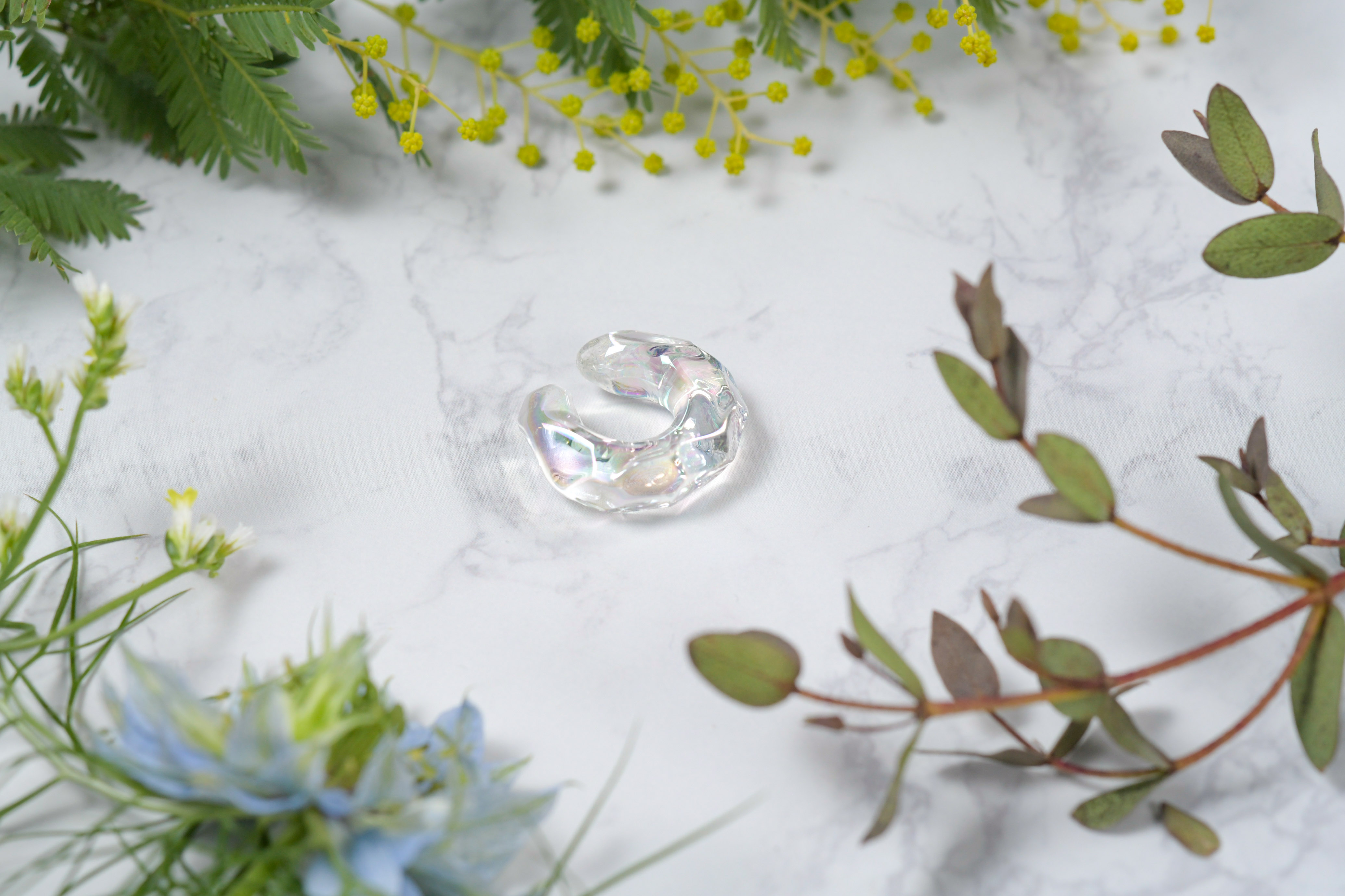 ガラスイヤーカフ“ice”-シャボン玉-