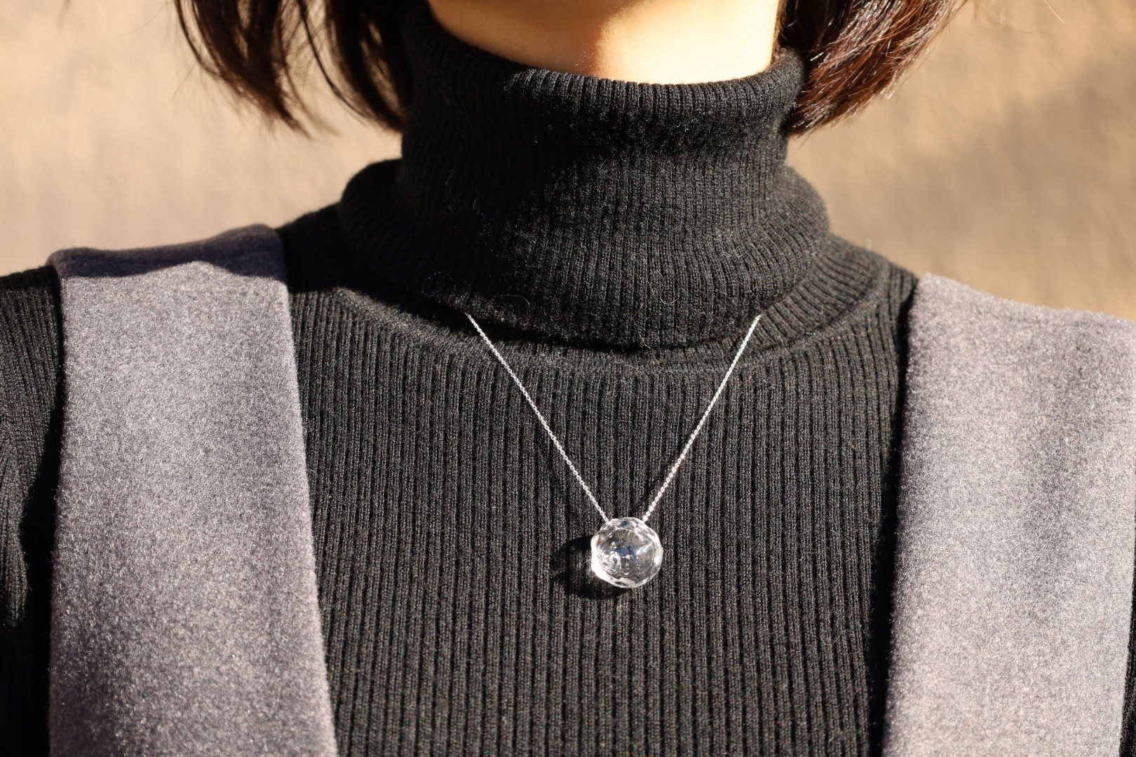 Ice Cube (アイス キューブ) ～溶けない氷のネックレス～