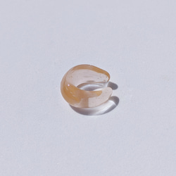 【送料無料】ガラスイヤーカフ “プレーン” -ペールオレンジ- 1枚目の画像