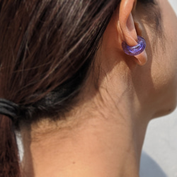 【送料無料】ガラスイヤーカフ “プレーン” -スミレ- 4枚目の画像