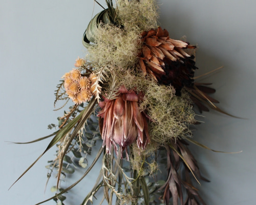 専用＊プロテア&スモークツリー　ドライフラワースワッグ 専用＊プロテア&スモークツリー ドライフラワースワッグ - メルカリ