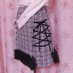 S～Mサイズ美シルエットチェック裾ファースカート 3枚目の画像