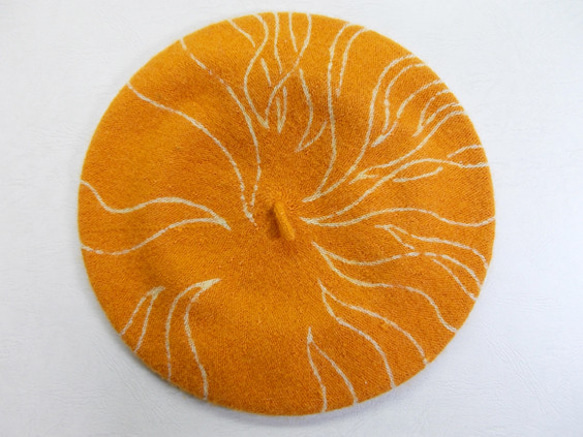 ベレー帽（オレンジ色の炎） 4枚目の画像