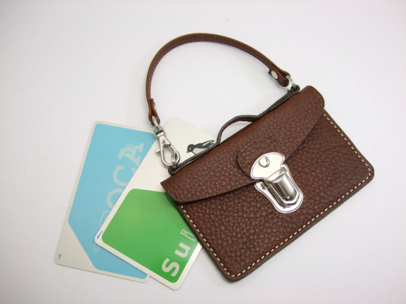 カード専用バッグ　パスケース　茶 1枚目の画像
