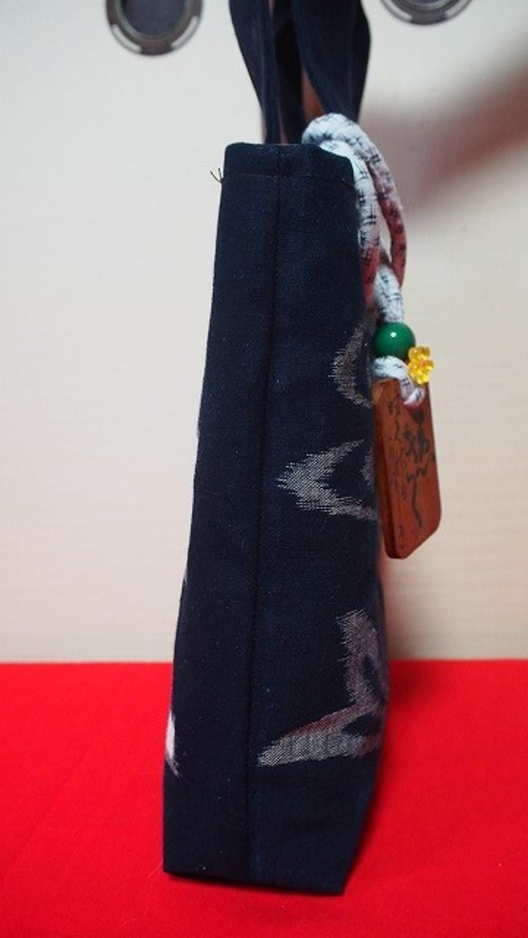 古布手織りの絣トートバック・鯉 3枚目の画像