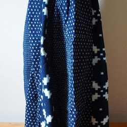 ◆古布・手織り藍染絣・12枚ハギ・二本ゴム・ロングスカート◆ 7枚目の画像