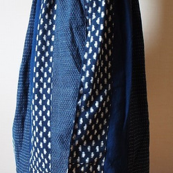 ◆古布藍染木綿絣色々な絣の組み合わせ・巻きスカート長さ61ｃｍ 1枚目の画像