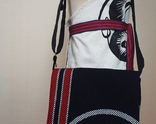 値下げしました。すごくお買い得です。希少　消防団半纏　刺子半纏　リメイク　バック 刺し子の消防半纏/リメイク・ショルダーバック☆① ショルダーバッグ