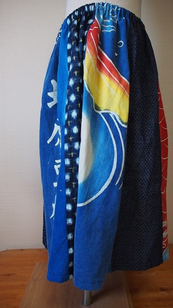 ◆古布藍染木綿絣色々な絣・旗の組み合わせ・巻きスカート長さ60ｃｍ　 5枚目の画像