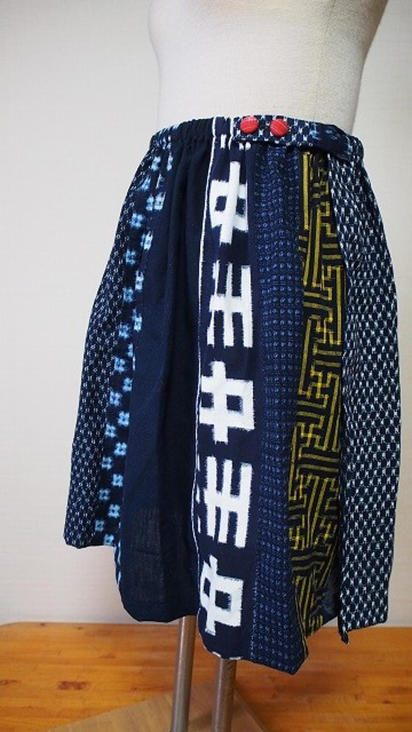 ◆古布藍染木綿絣色々な絣の組み合わせ・巻きスカート長さ50ｃｍ　① 3枚目の画像