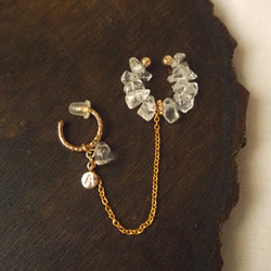 ｜２way｜天然石サザレクリスタルのツインイヤーカフ｜選べるイニシャル｜4月誕生石｜EC26-2 2枚目の画像