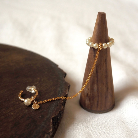 ｜２way｜パールのツインイヤーカフ｜選べるイニシャル｜EC27-2 6枚目の画像