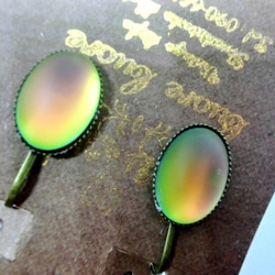 フロストグラスイヤリング（ヴィトレイル）vintage vitrail frost glass earrings 3枚目の画像