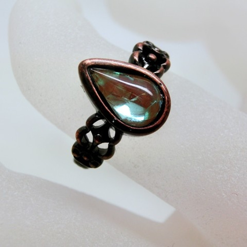 再々販~＜送料無料＞サフィレットリング（ペア型）（ゴールドフォイル