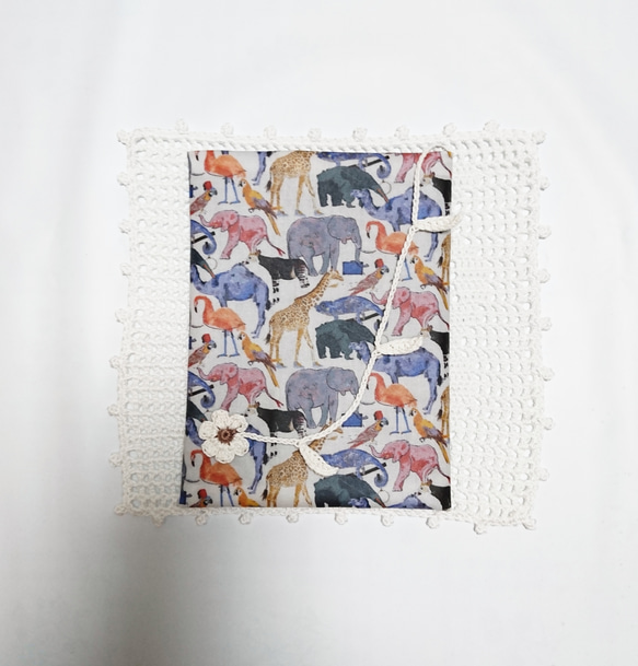 リバティキューフォーザズーオレンジ&ブルーラミネートの文庫本サイズ