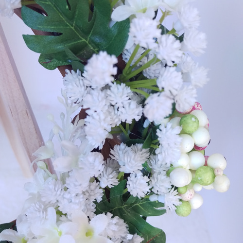 リース(アーティフィシャルフラワー)玄関リース かすみ草、葡萄