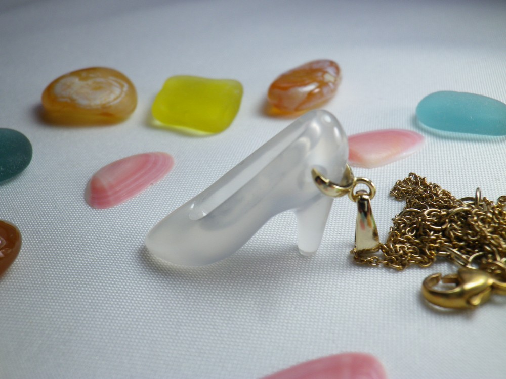 新作　シーアゲート　愛はかげろうのように♪渚に捨てたハイヒール　三体目 4,640円