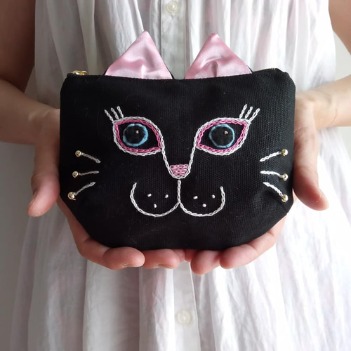 おすまし猫お洒落ポーチ 黒猫 ポーチ ranco 通販 7766743｜Creema