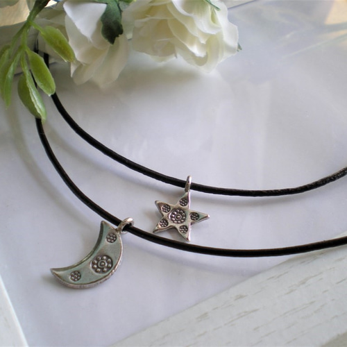 カレンシルバー、星と月のネックレス