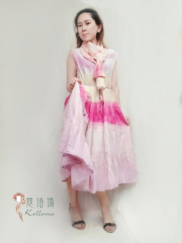 ♔蔻珞瑪♘  Ⓓⓔⓢⓘⓖⓝ - 渲染綁帶長洋裝-粉黃桃 第3張的照片