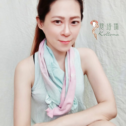 ♔蔻珞瑪♘  Ⓓⓔⓢⓘⓖⓝ 渲染棉質短圍巾-粉紅綠 第4張的照片