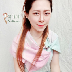 ♔蔻珞瑪♘  Ⓓⓔⓢⓘⓖⓝ 渲染棉質短圍巾-粉紅綠 第5張的照片