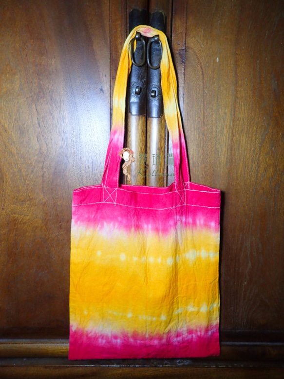 ♔蔻珞瑪♘ Ⓓⓔⓢⓘⓖⓝ - 手染購物袋-黃桃 第2張的照片