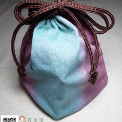 ♔蔻珞瑪♘ Ⓓⓔⓢⓘⓖⓝ - 手染束口袋-藍綠紫 第3張的照片
