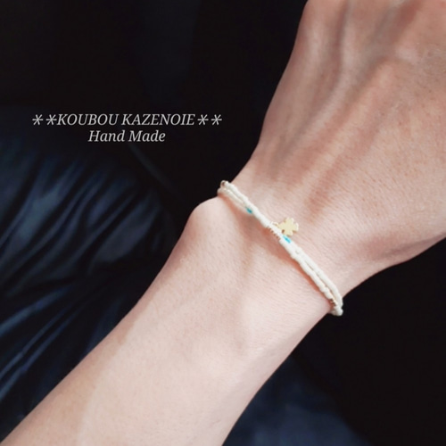 n e n e。♡ ビーズブレスレット 小さなビーズの華奢ブレス✧Beads Cord Bracelet クローバー