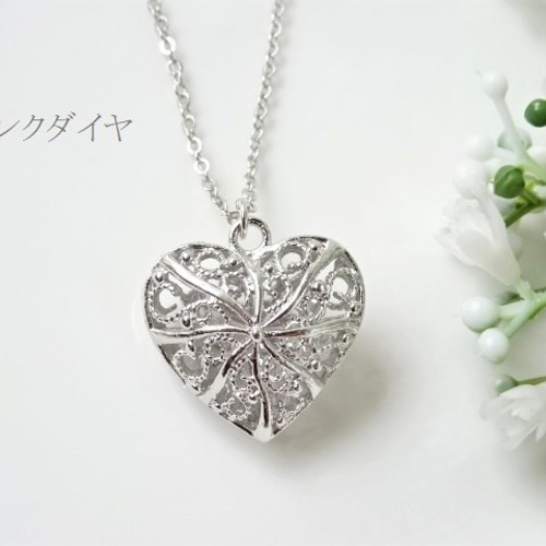 【超美品】ブルガリ デザインペンダント シルバー ネックレス ケース付き 超美品】ブルガリ デザインペンダント シルバー ネックレス ケース付き