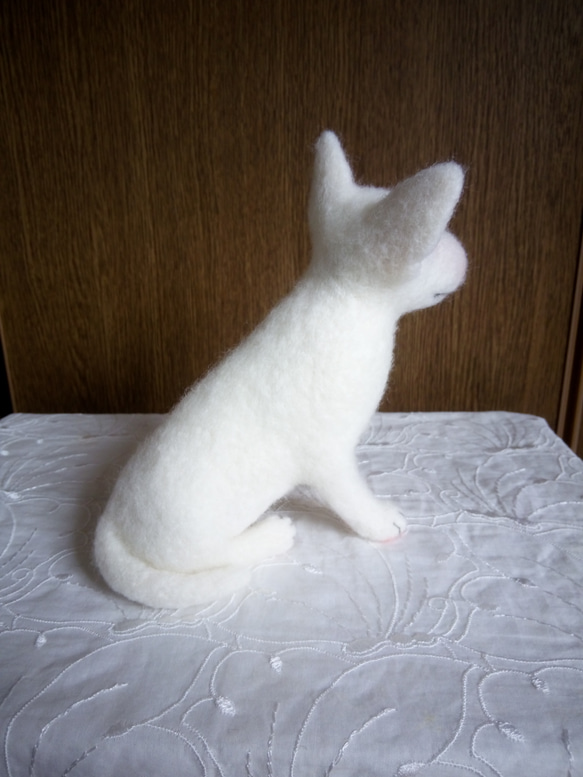 羊毛フェルト　犬　ブルテリア 6枚目の画像