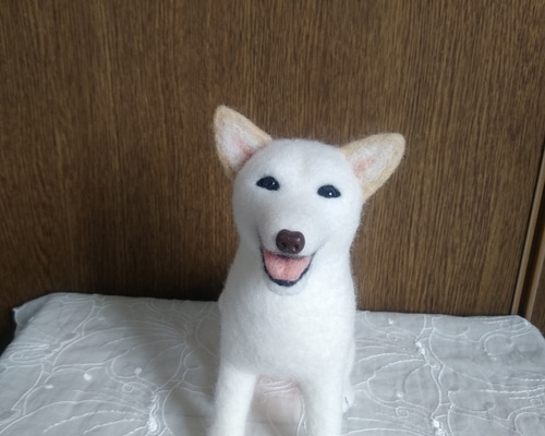 モンブラン様専用 羊毛フェルト 犬 白柴ちゃん - メルカリ