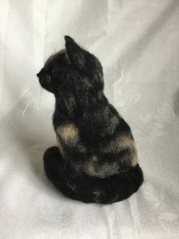 羊毛フェルト 猫 サビ 4枚目の画像