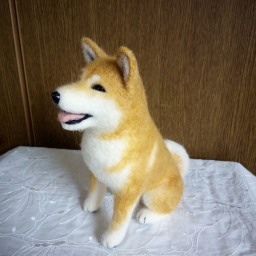 羊毛フェルト 柴犬 おすわり舌出し 羊毛フェルト masapan 通販 8947740