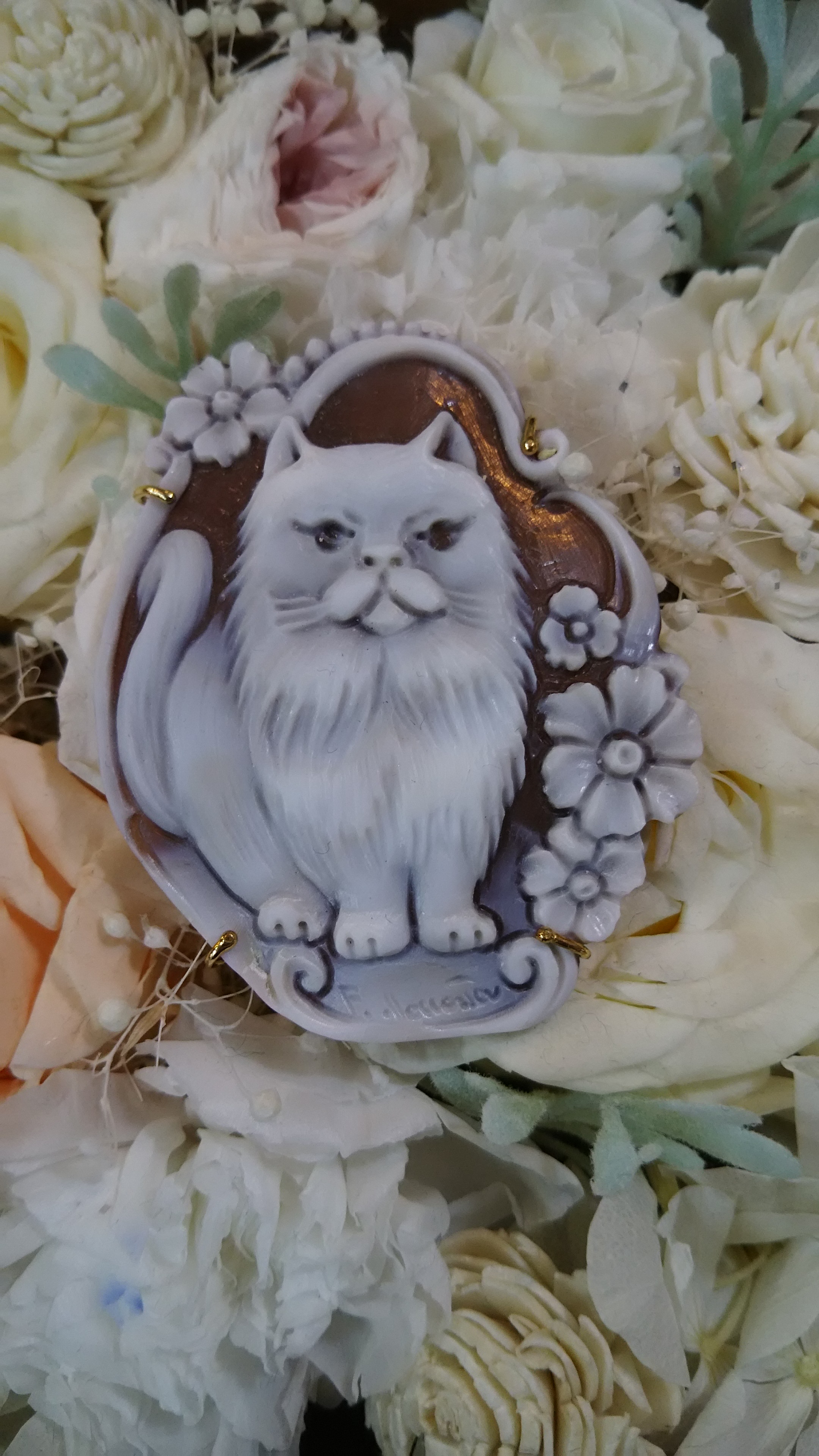 シェルカメオ 猫 Cameo ペンダント ブローチ