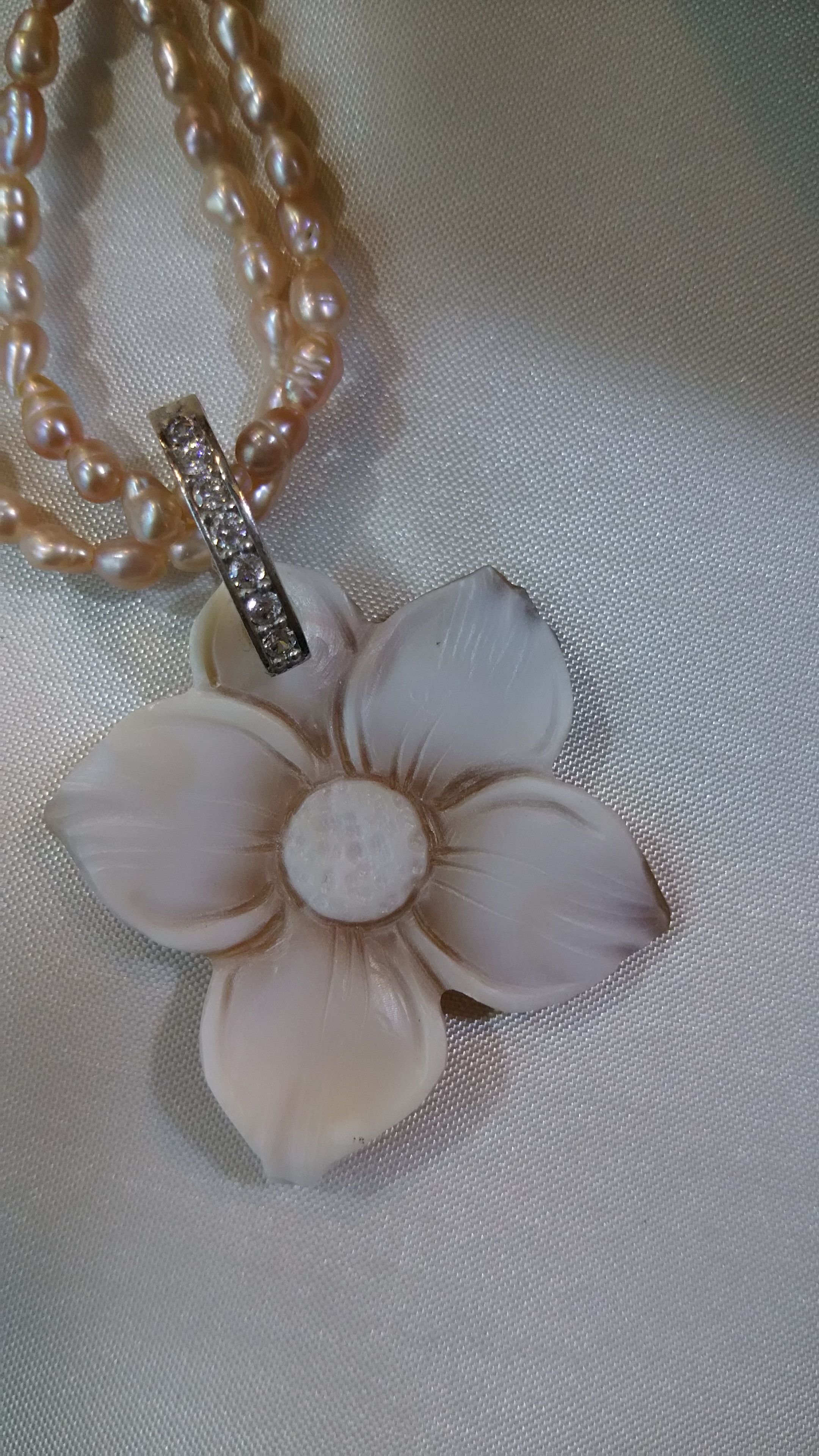 フラワー カメオ ペンダント Cameo 花