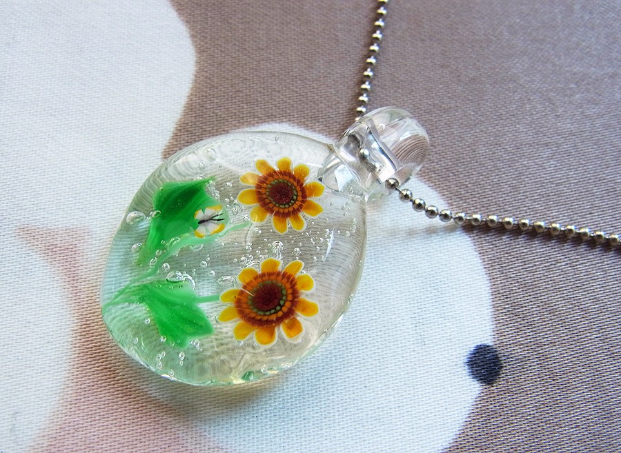 ひまわりのペンダント