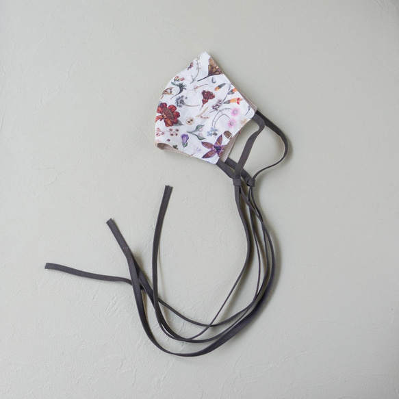 liberty linen print  triple gauze ribbon mask  (dark gray) 1枚目の画像